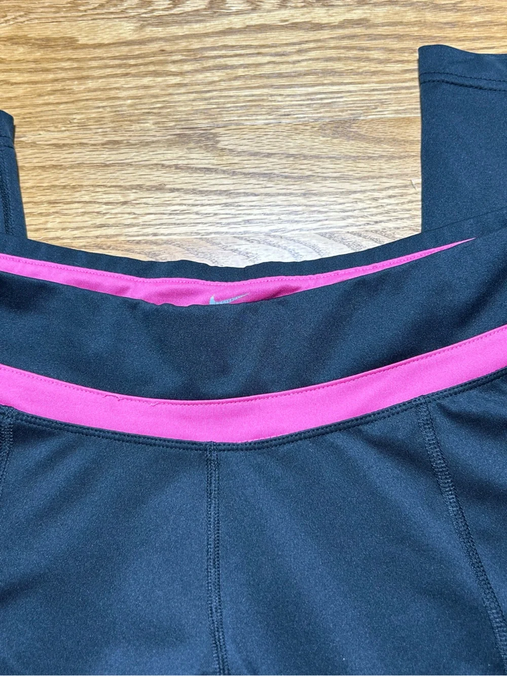 Women’s Nike Dri-Fit Yoga Pants Black with Pink Accents Size Large